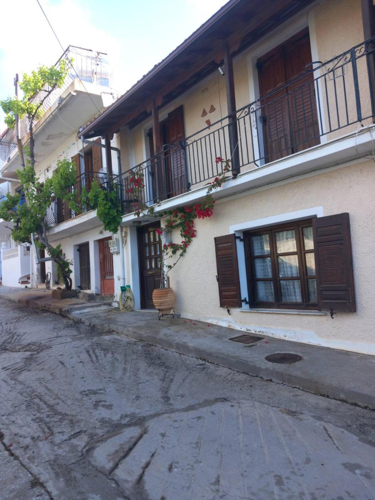 Katerinas Apartmens Skiathos-stad Buitenkant foto