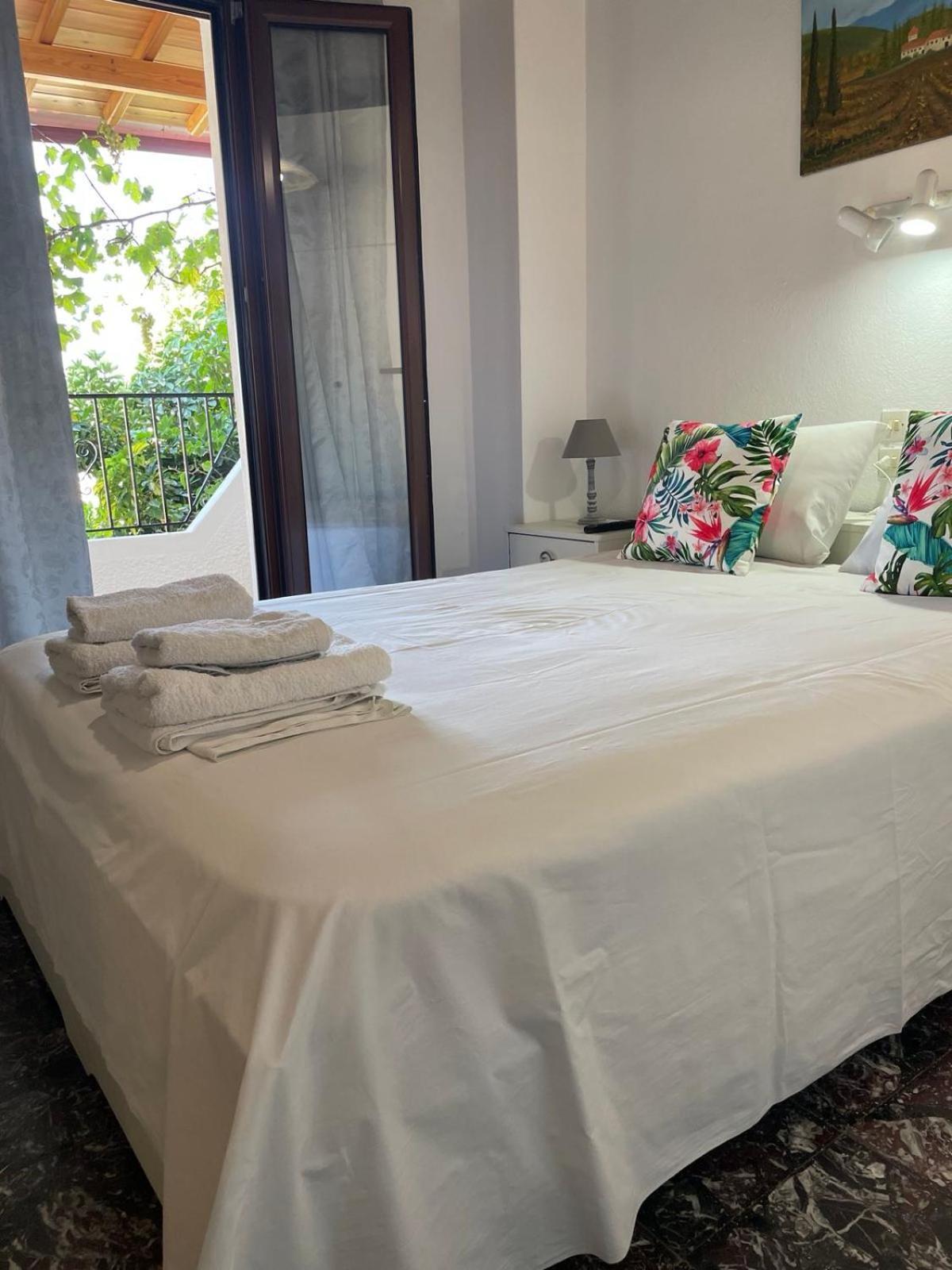 Katerinas Apartmens Skiathos-stad Buitenkant foto
